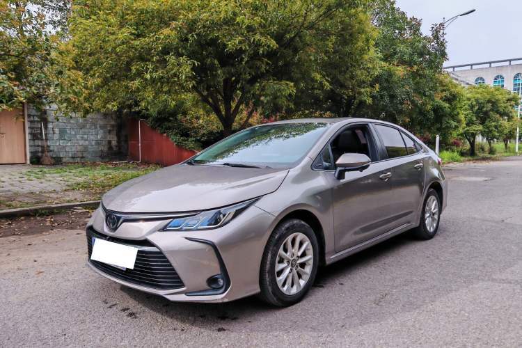 Used Toyota Corolla 2021 1.2T S-CVT Luxury Edition Guazi used car, China used car export, Used car for sale, Used Toyota cars, Cheapest cars for sale