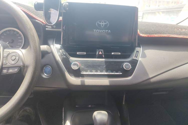 Used Toyota Corolla 2021 Dual-Motor 1.8L E-CVT Elite Edition Audio And AC Panel