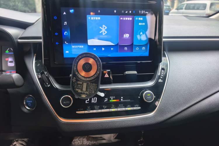 Used Toyota Corolla 2021 Dual-Motor 1.8L E-CVT Elite Edition Audio And AC Panel