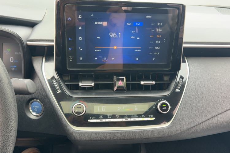 Used Toyota Corolla 2021 Dual-Motor 1.8L E-CVT Elite Edition Audio And AC Panel