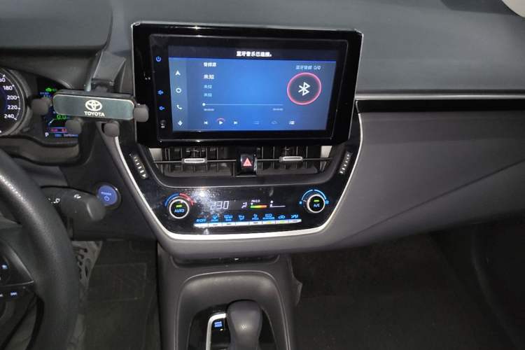 Used Toyota Corolla 2021 Dual-Motor 1.8L E-CVT Elite Edition Audio And AC Panel