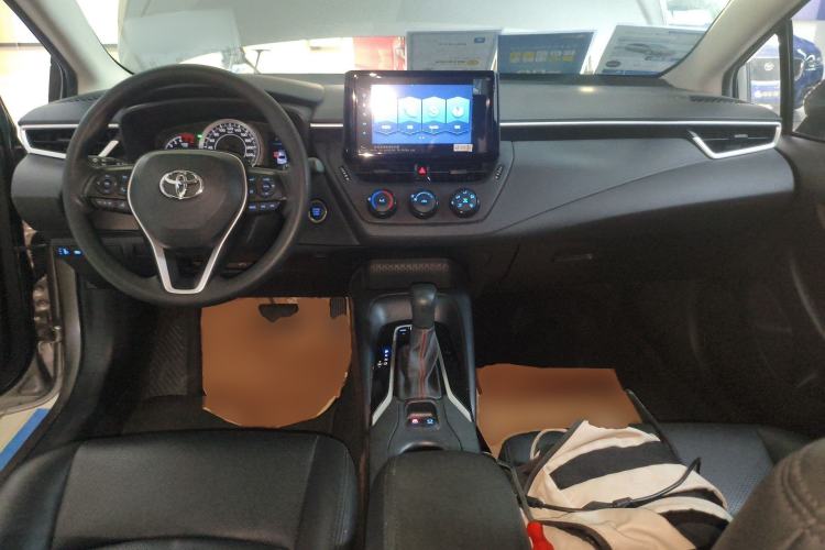 Used Toyota Corolla 2021 1.2T S-CVT Pioneer PLUS Edition Center Console