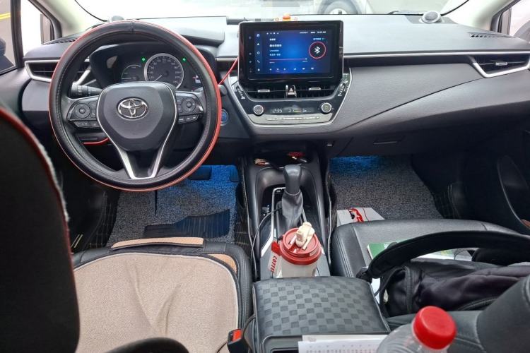 Used Toyota Corolla 2021 Dual-Motor 1.8L E-CVT Elite Edition Center Console