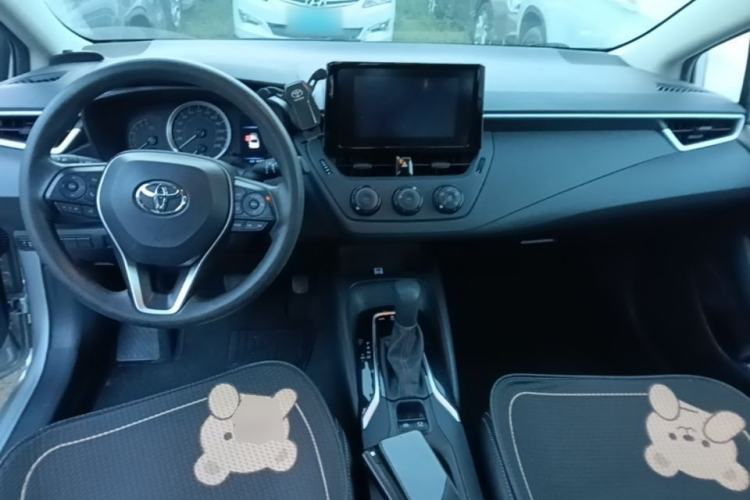 Used Toyota Corolla 2021 1.2T S-CVT Pioneer PLUS Edition Center Console