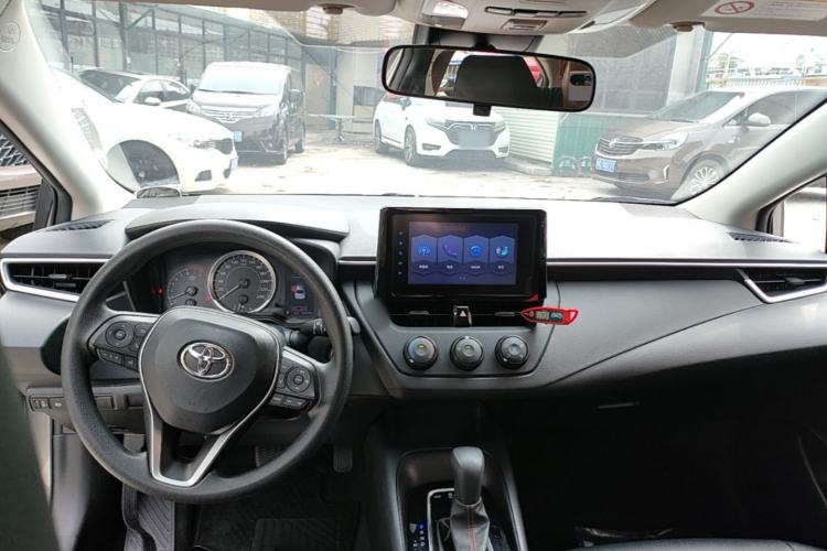 Used Toyota Corolla 2021 1.2T S-CVT Pioneer PLUS Edition Center Console