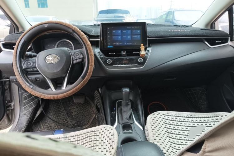 Used Toyota Corolla 2021 Dual-Motor 1.8L E-CVT Elite Edition Center Console