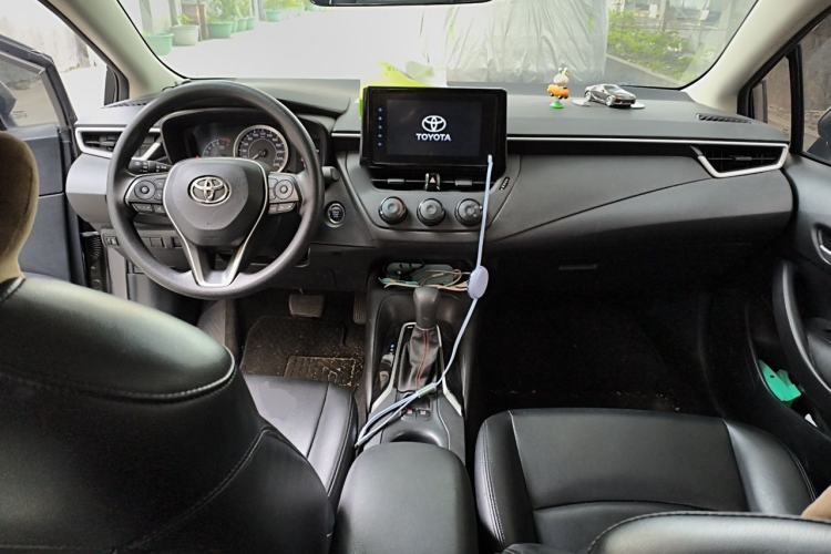 Used Toyota Corolla 2021 1.2T S-CVT Pioneer PLUS Edition Center Console