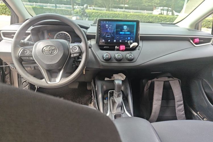 Used Toyota Corolla 2021 1.2T S-CVT Pioneer Edition Center Console