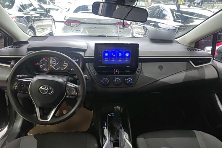 Used Toyota Corolla 2021 1.2T S-CVT Pioneer Edition Center Console