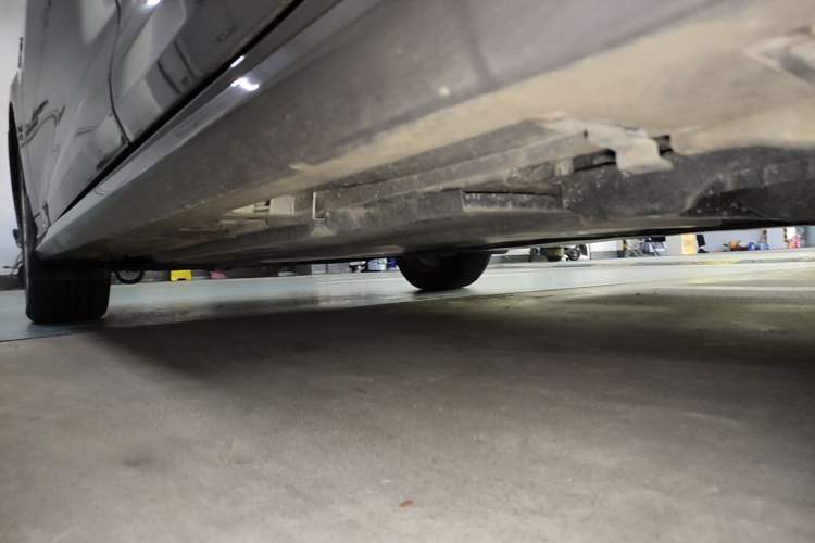 Used Toyota Corolla 2021 Dual-Motor 1.8L E-CVT Elite Edition Chassis Rear Left