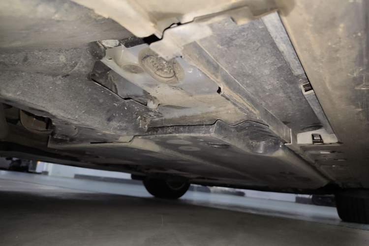 Used Toyota Corolla 2021 Dual-Motor 1.8L E-CVT Elite Edition Chassis Rear Right