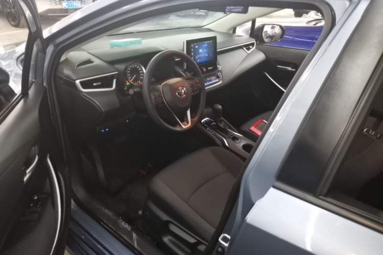 Used Toyota Corolla 2021 Dual-Motor 1.8L E-CVT Elite Edition Driver Seat