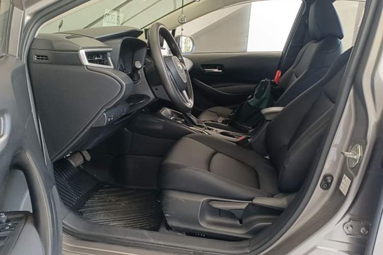 Used Toyota Corolla 2021 1.2T S-CVT Pioneer Edition Driver Seat