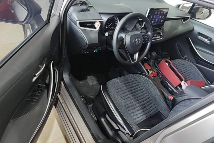 Used Toyota Corolla 2021 Dual-Engine 1.8L E-CVT Pioneer Edition Driver Seat