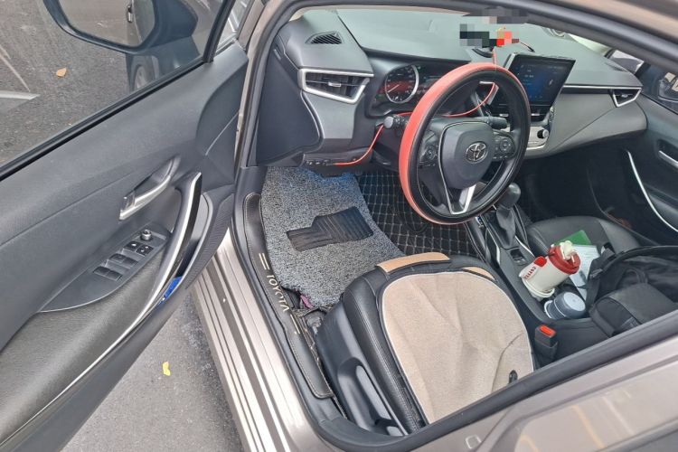 Used Toyota Corolla 2021 Dual-Motor 1.8L E-CVT Elite Edition Driver Seat