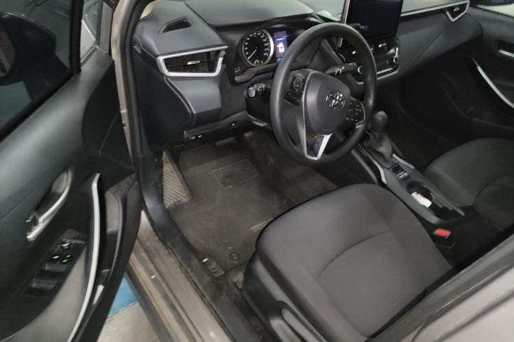 Used Toyota Corolla 2021 Dual-Motor 1.8L E-CVT Elite Edition Driver Seat