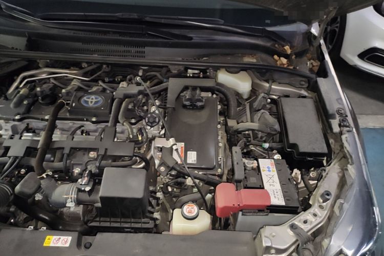 Used Toyota Corolla 2021 Dual-Motor 1.8L E-CVT Elite Edition Engine Bay Left