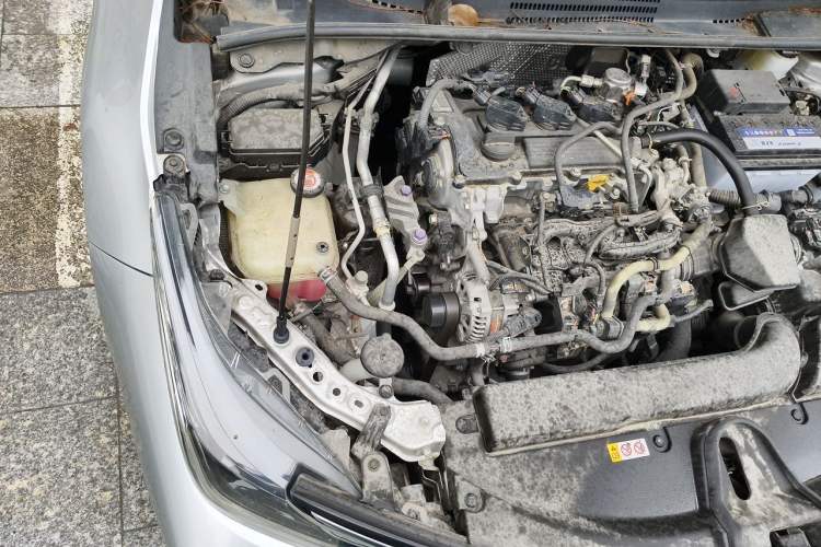 Used Toyota Corolla 2021 TNGA 1.5L CVT Elite Edition Engine Bay Right