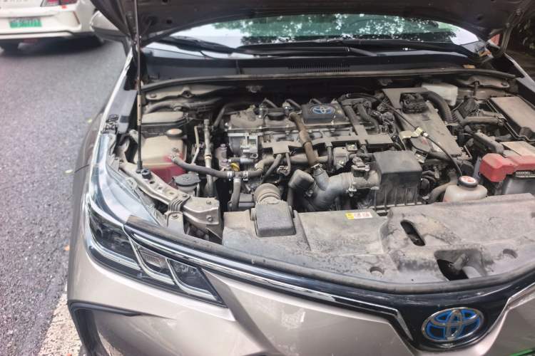 Used Toyota Corolla 2021 Dual-Motor 1.8L E-CVT Elite Edition Engine Bay Right