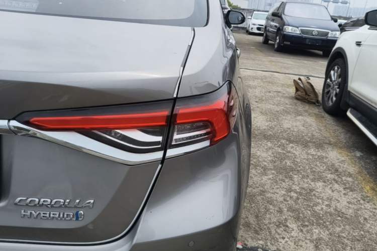 Used Toyota Corolla 2021 Dual-Motor 1.8L E-CVT Elite Edition Exterior 3