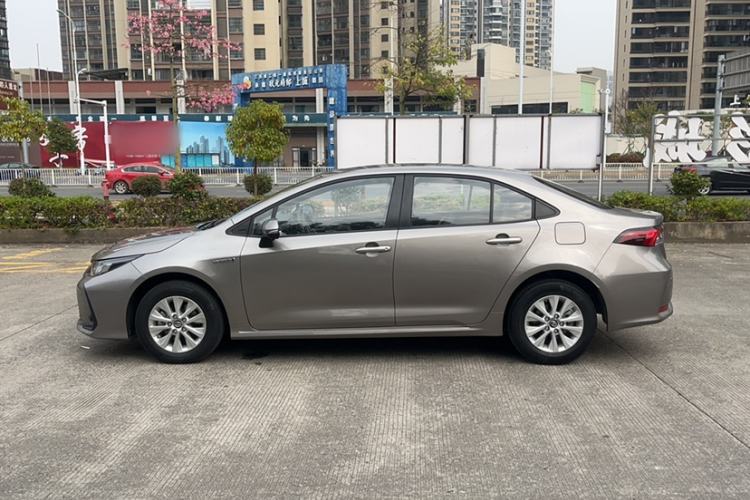 Used Toyota Corolla 2021 Dual-Engine 1.8L E-CVT Pioneer Edition Exterior 3