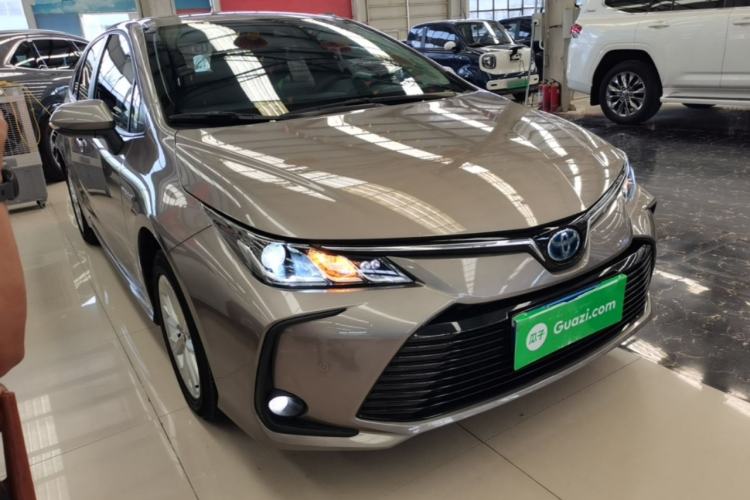 Used Toyota Corolla 2021 Dual-Motor 1.8L E-CVT Elite Edition Front Right 45 Deg
