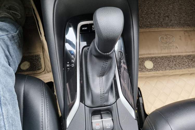 Used Toyota Corolla 2021 TNGA 1.5L CVT Elite Edition Gear Lever