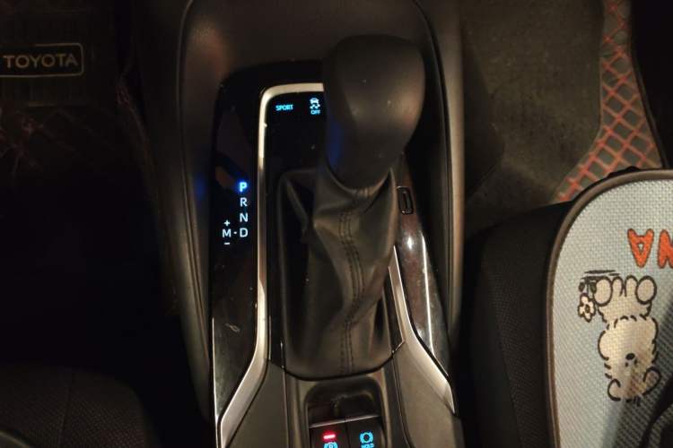 Used Toyota Corolla 2021 TNGA 1.5L CVT Elite Edition Gear Lever