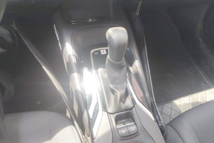 Used Toyota Corolla 2021 Dual-Motor 1.8L E-CVT Elite Edition Gear Lever