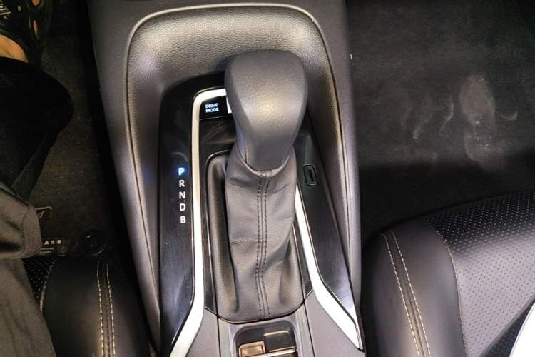 Used Toyota Corolla 2021 Dual-Motor 1.8L E-CVT Elite Edition Gear Lever
