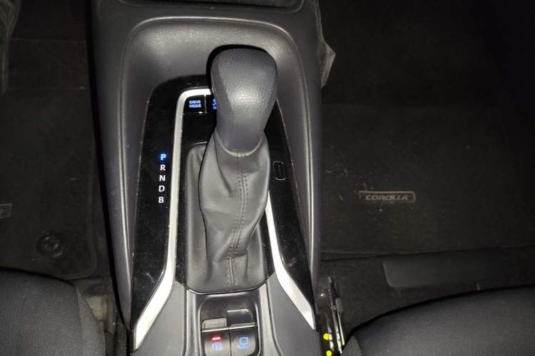 Used Toyota Corolla 2021 Dual-Motor 1.8L E-CVT Elite Edition Gear Lever