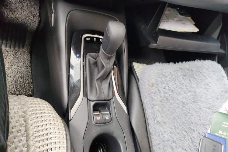 Used Toyota Corolla 2021 Dual-Motor 1.8L E-CVT Elite Edition Gear Lever