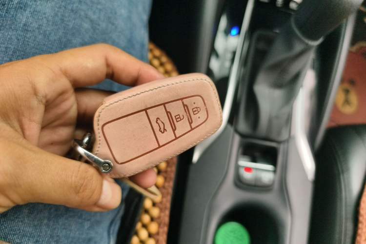 Used Toyota Corolla 2021 Dual-Motor 1.8L E-CVT Elite Edition Interior 1