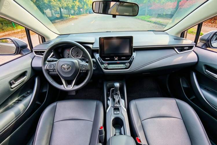 Used Toyota Corolla 2021 1.2T S-CVT Luxury Edition Interior 2