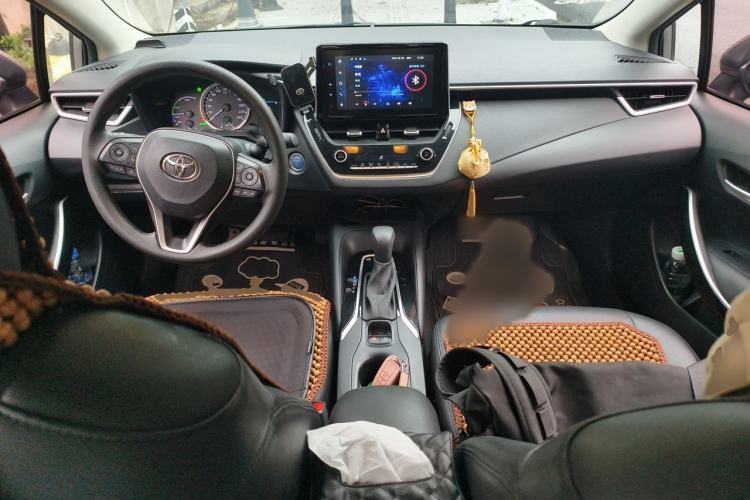 Used Toyota Corolla 2021 Dual-Motor 1.8L E-CVT Elite Edition Interior 2