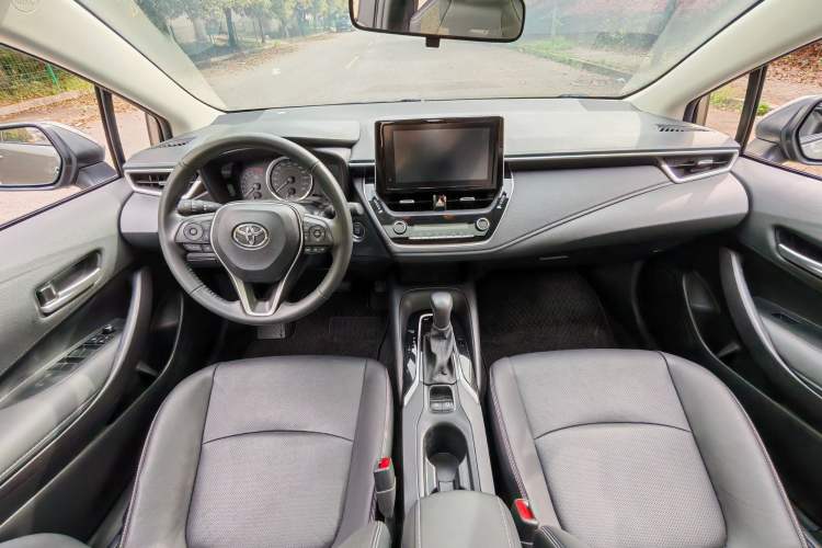 Used Toyota Corolla 2021 1.2T S-CVT Luxury Edition Interior 4