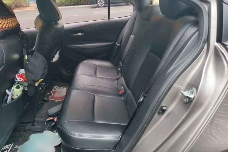 Used Toyota Corolla 2021 Dual-Motor 1.8L E-CVT Elite Edition Interior 4