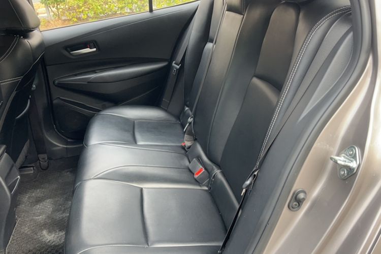 Used Toyota Corolla 2021 Dual-Engine 1.8L E-CVT Pioneer Edition Interior 6