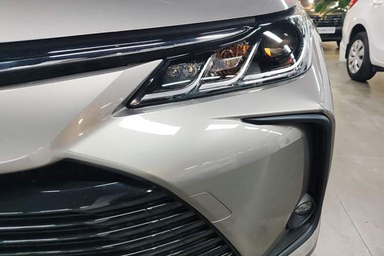 Used Toyota Corolla 2021 Dual-Motor 1.8L E-CVT Elite Edition Left Front Headlight