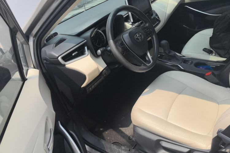Used Toyota Corolla 2021 Dual-Motor 1.8L E-CVT Elite Edition Left Front Seat