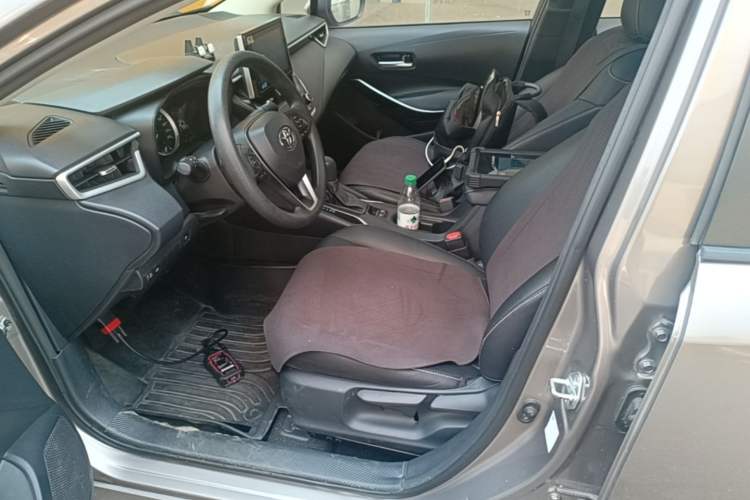 Used Toyota Corolla 2021 Dual-Motor 1.8L E-CVT Elite Edition Left Front Seat