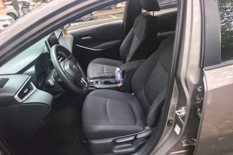 Used Toyota Corolla 2021 Dual-Motor 1.8L E-CVT Elite Edition Left Front Seat