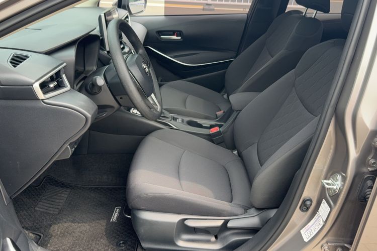 Used Toyota Corolla 2021 Dual-Motor 1.8L E-CVT Elite Edition Left Front Seat