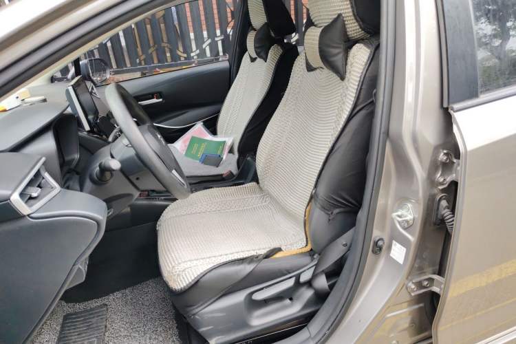 Used Toyota Corolla 2021 Dual-Motor 1.8L E-CVT Elite Edition Left Front Seat