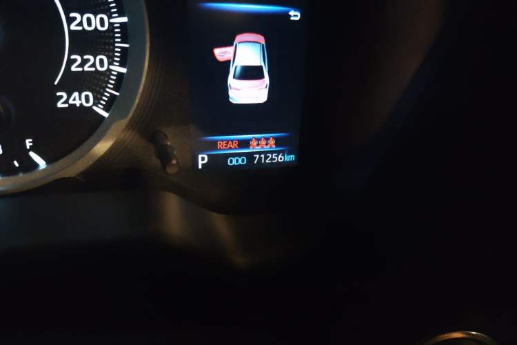 Used Toyota Corolla 2021 1.2T S-CVT Elite Edition Odometer Close Up