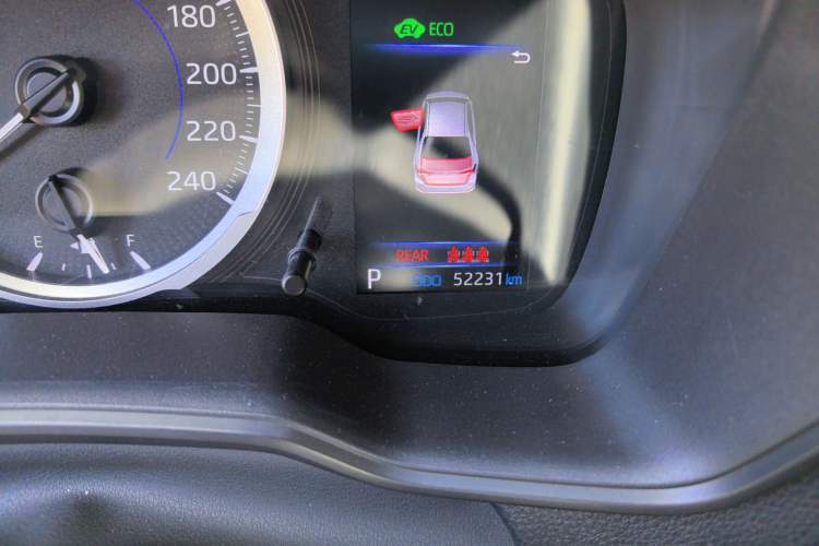 Used Toyota Corolla 2021 Dual-Motor 1.8L E-CVT Elite Edition Odometer Close Up