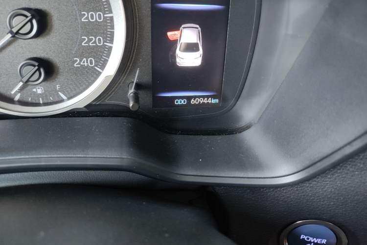 Used Toyota Corolla 2021 Dual-Engine 1.8L E-CVT Pioneer Edition Odometer Close Up