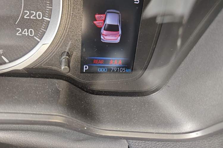 Used Toyota Corolla 2021 1.2T S-CVT Pioneer Edition Odometer Close Up
