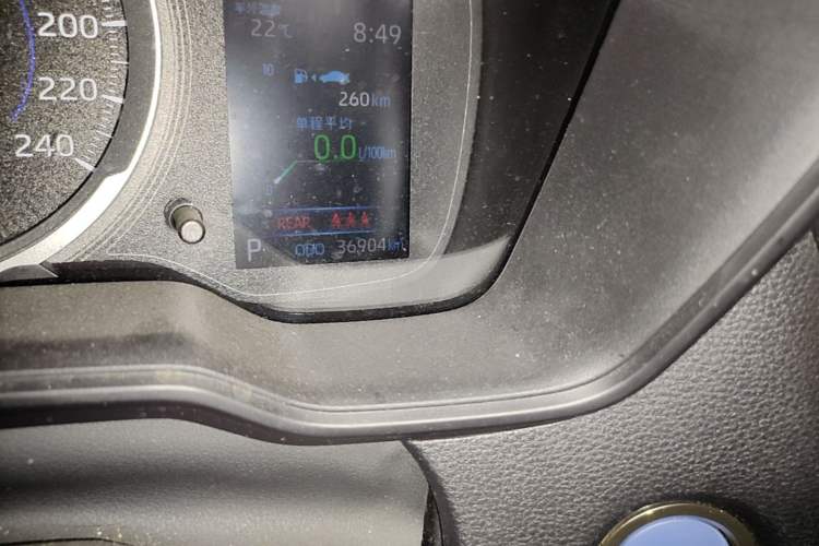 Used Toyota Corolla 2021 Dual-Motor 1.8L E-CVT Elite Edition Odometer Close Up