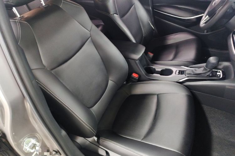 Used Toyota Corolla 2021 Dual-Motor 1.8L E-CVT Elite Edition Right Front Seat